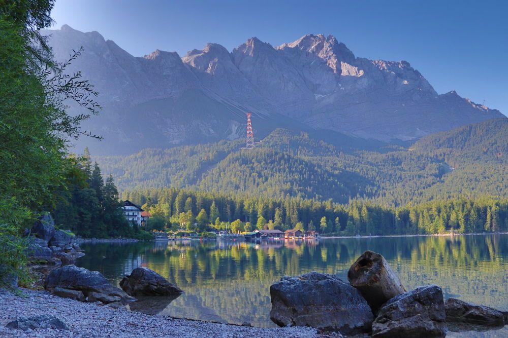 Eibsee und Zugspitzmassiv