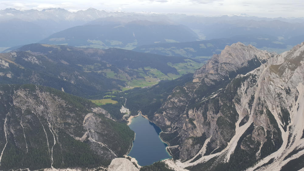 Pragser Wildsee vom Gipfel des Seekofels