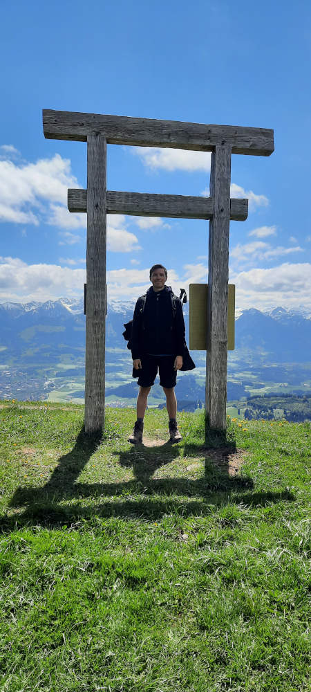 Tor Kunstwerk auf dem Wanderweg zum Bärenköpfle